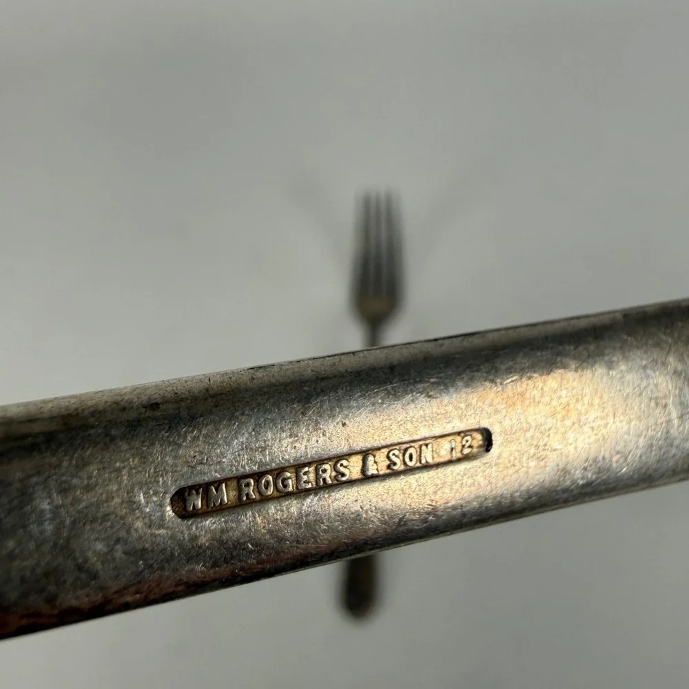 Antique 1847 Rogers Bros Shell Pattern 7.5'' Dinner Fork lot of 2